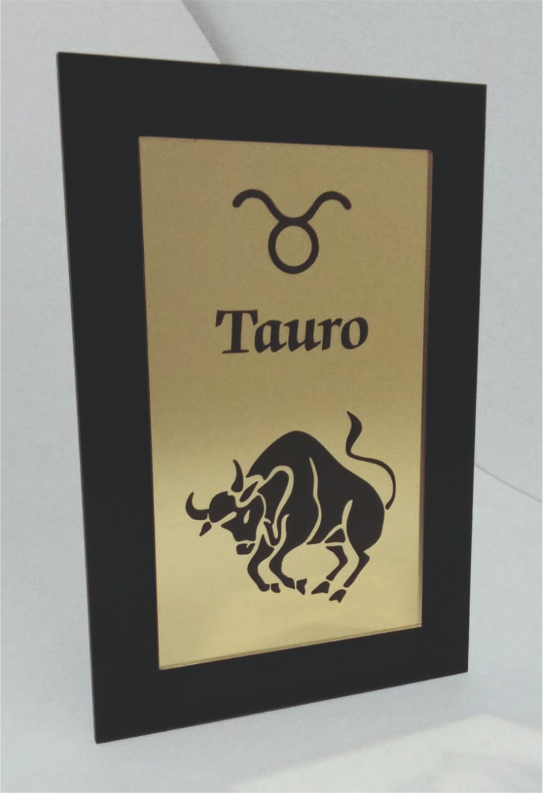 Cuadro de mesa de Tauro